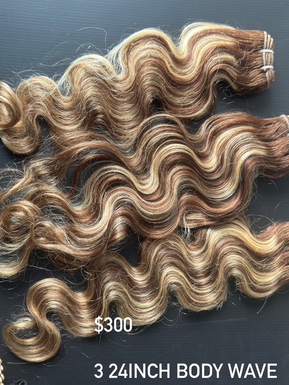 3x 24" body wave hair extensions in multi brown & blonde
